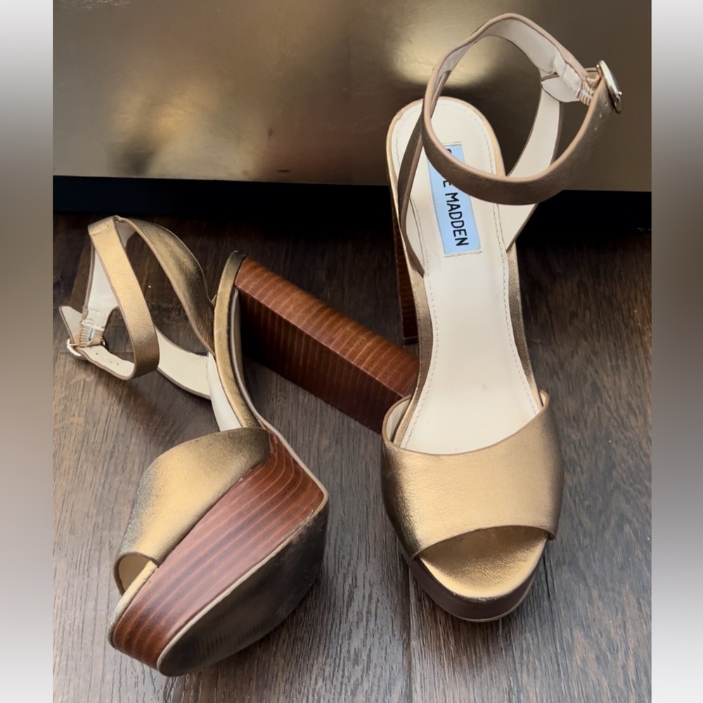 Gorgeous Bronze Steve Madden platform heels